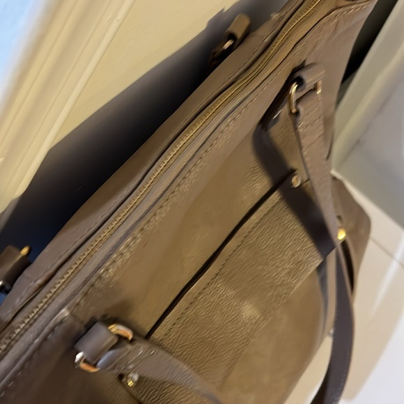 KOOBA EVERETTE SOFT LEATHER SHOPPER TOTE BAG TAUPE - Picture 12 of 16